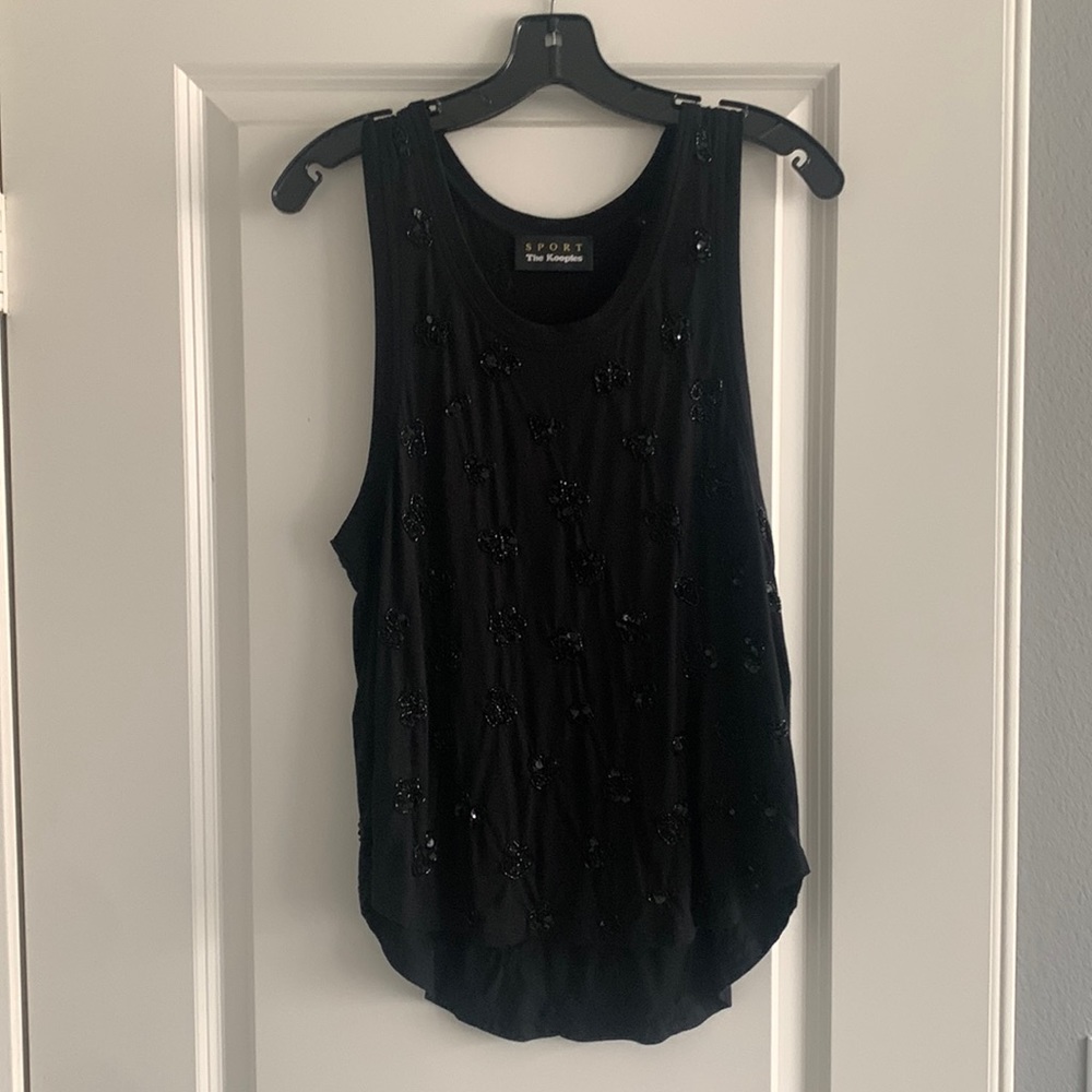 Sequenced tank top in black.
